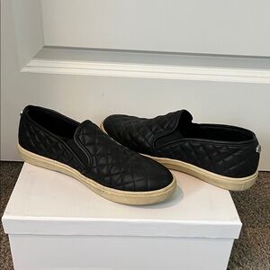 Steve Madden Black Quilted Slip-On Loafers